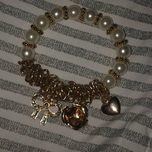 Charm bracelet